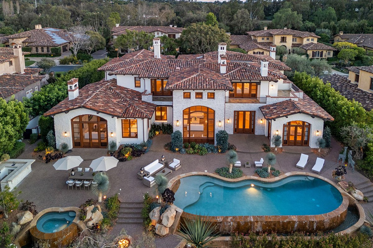 Signature Listing Airbnb photography package with real twilight, San Diego