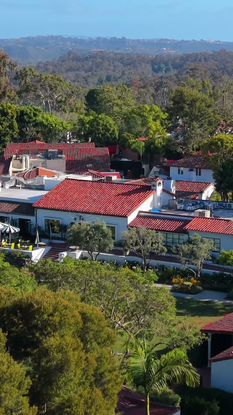 Rancho Santa Fe Aerial Drone Photo 23-4 (Vertical)