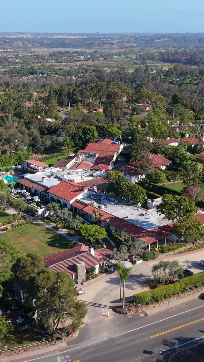 Rancho Santa Fe Aerial Drone Photo 26-4 (Vertical)