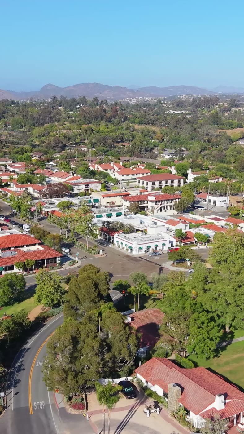 Rancho Santa Fe Aerial Drone Photo 27-2 (Vertical)