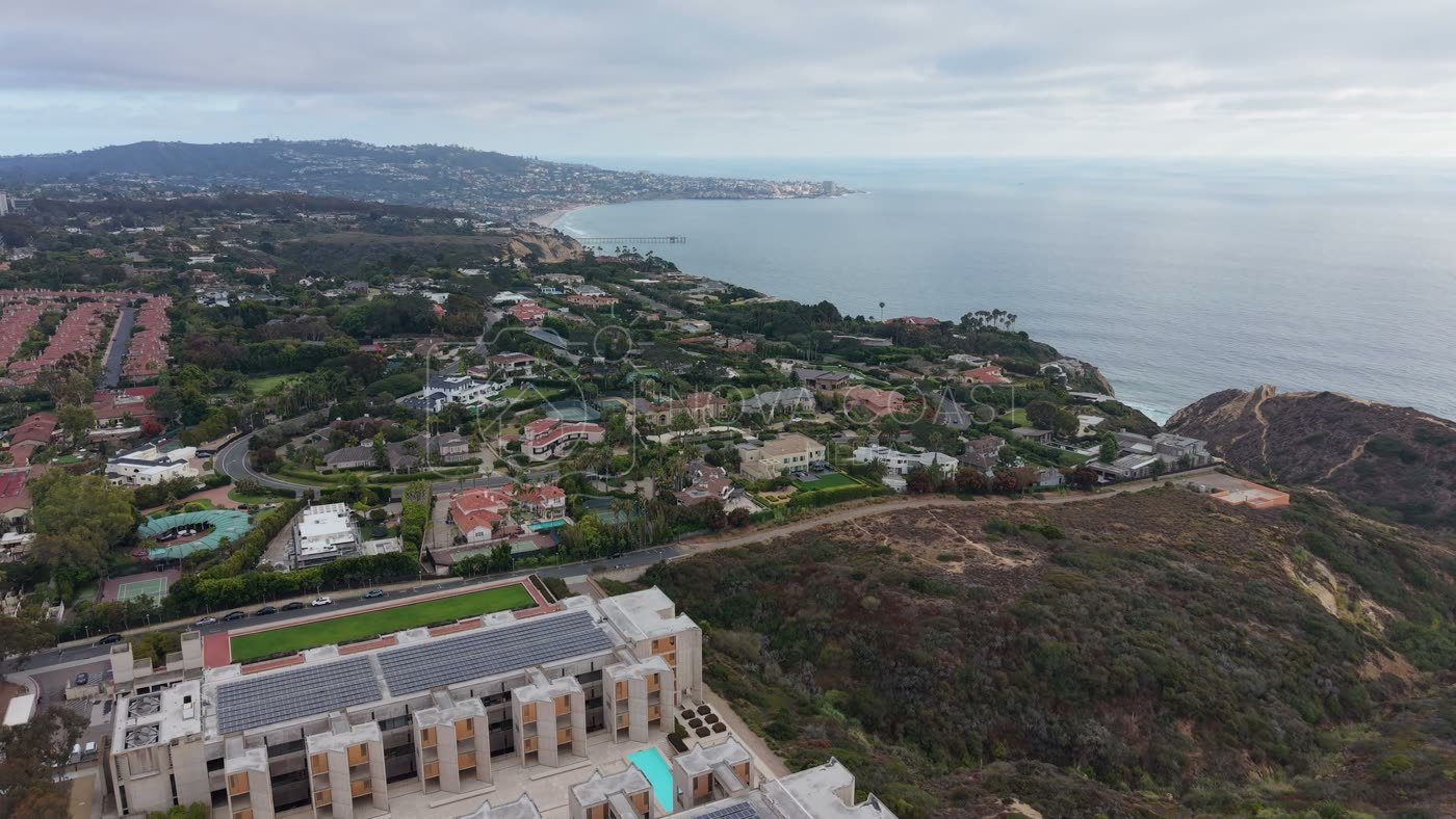 Salk Institute and La Jolla Farms Estates Along the Pacific Bluffs – Aerial View