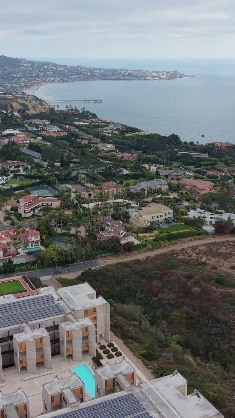 Salk Institute’s Twin Concrete Wings Above the La Jolla Bluffs – Golden Hour Frame (Vertical)
