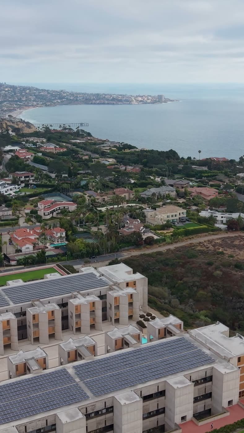 Salk Institute and La Jolla Farms Estates Along the Pacific Bluffs – Wide Establishing Frame (Vertical)