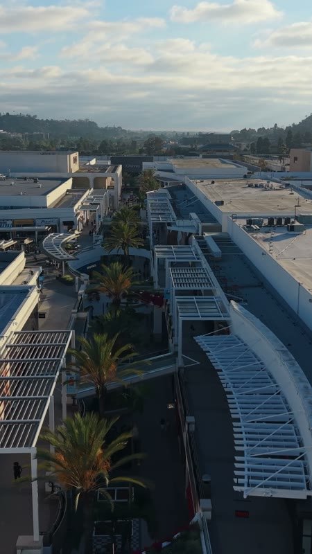 Open-Air Promenade Between Macy’s and Neiman Marcus at Fashion Valley (Vertical)
