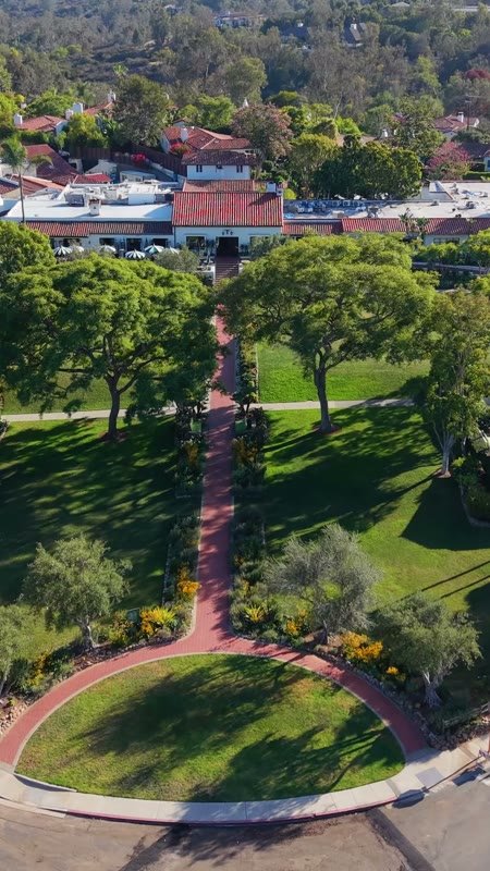 Rancho Santa Fe Aerial Drone Photo 25-1 (Vertical)