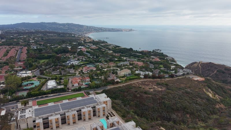 Salk Institute and La Jolla Farms Estates Along the Pacific Bluffs – Aerial View