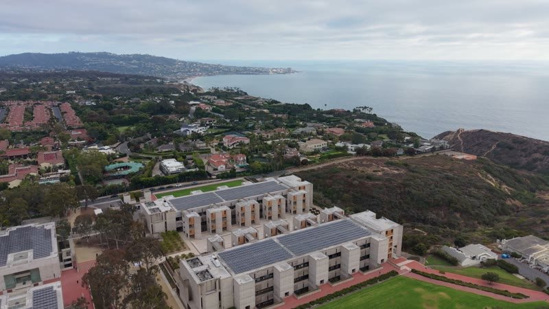 Salk Institute and La Jolla Farms Estates Along the Pacific Bluffs – Overhead Detail