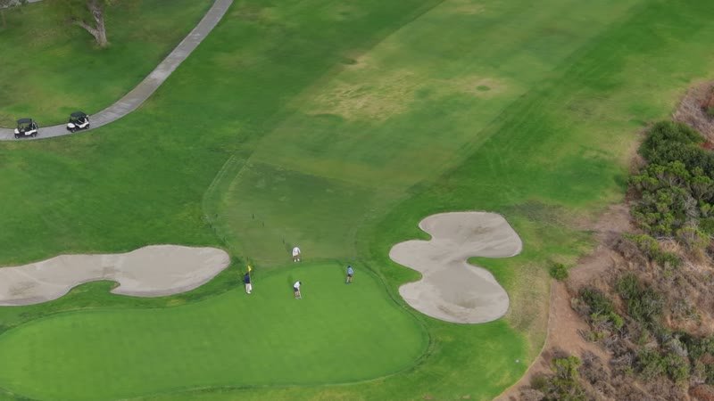 Overhead of a Torrey Pines Green Framed by Twin Sand Bunkers – Overhead Detail
