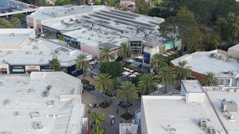 Palm-Lined Plaza and Storefronts at the Open-Air Westfield UTC – Wide Establishing Frame